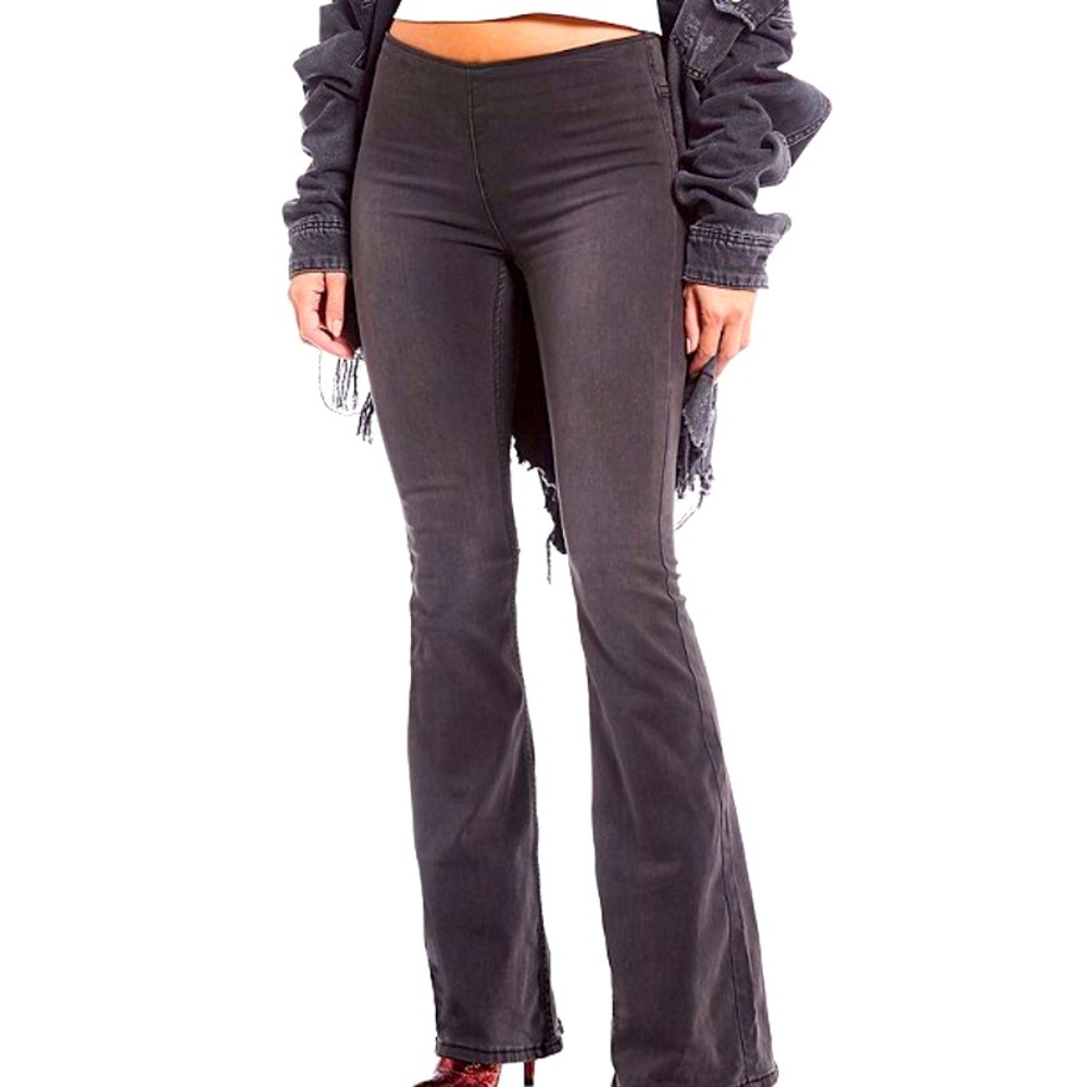 Free People Size 26 Gummy Flared Pull On Jeans
